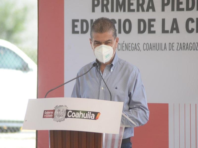 Coloca MARS primera piedra del Centro de Atenci&oacute;n M&eacute;dica de la Cruz Roja en Cuatro Ci&eacute;negas