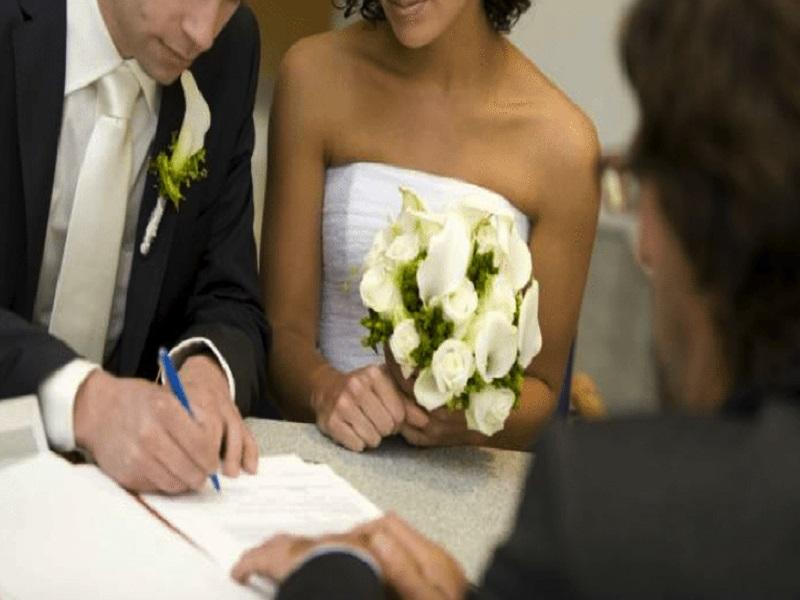 Novios no le ven fin a la pademia y adelantan matrimonios, se disparan bodas en julio