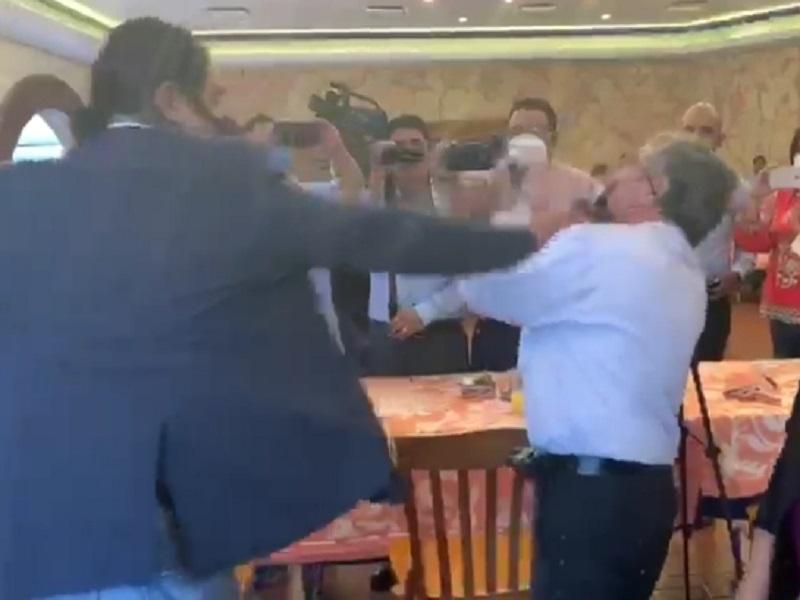 Se desata zafarrancho durante visita del dirigente nacional de Morena a Saltillo (VIDEO)
