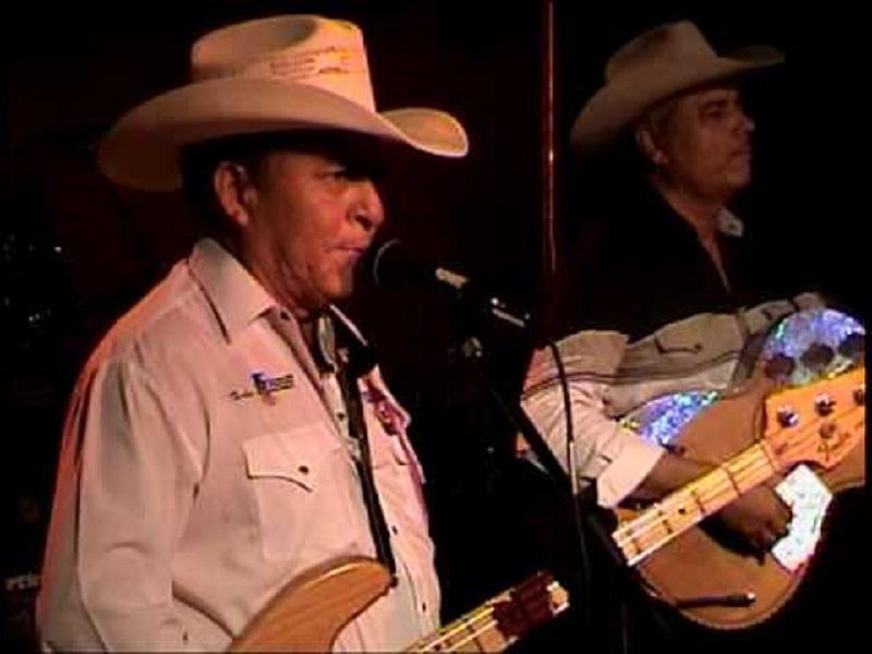 Muere el cantante grupero y neorositense Beto Villa