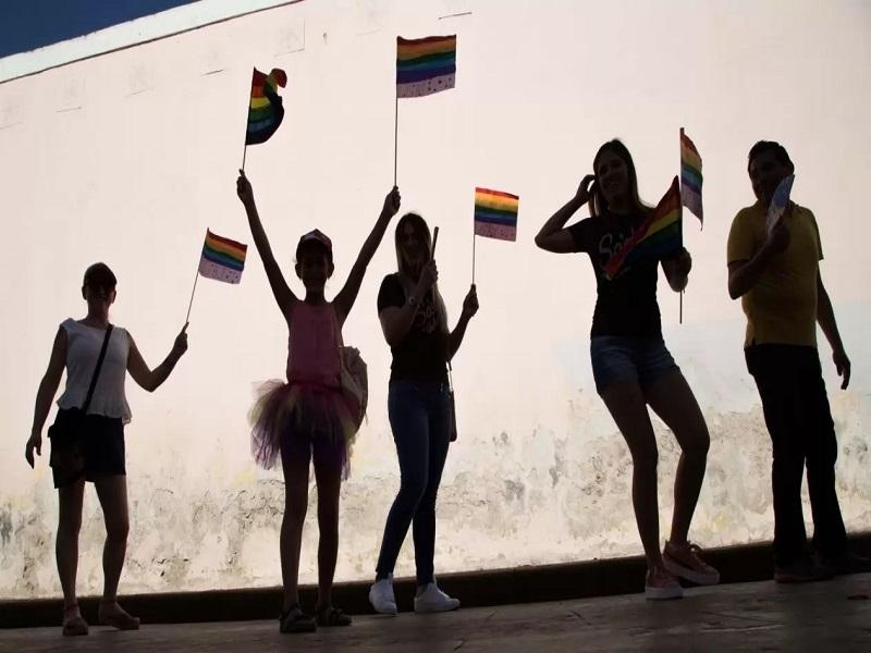 Aprueba CDMX tipificar como delito las terapias de conversi&oacute;n sexual