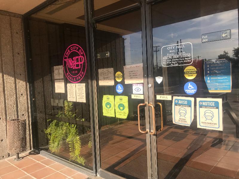 En agosto reanudar&aacute;n labores los empleados suspendidos por la ciudad de Eagle Pass