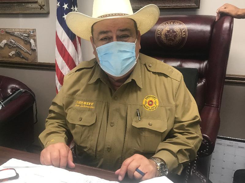 Sheriff del condado de Maverick pide evitar reuniones familiares masivas para frenar contagios de COVID-19