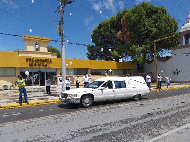 Con globos blancos despiden a regidora de Morelos que falleció víctima del COVID-19