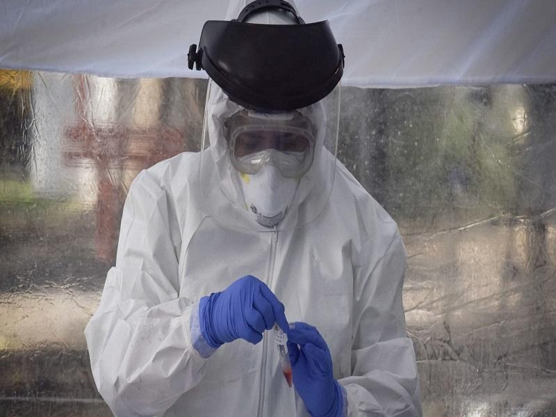 Quiz&aacute; nunca haya soluci&oacute;n para el COVID-19, admite la OMS