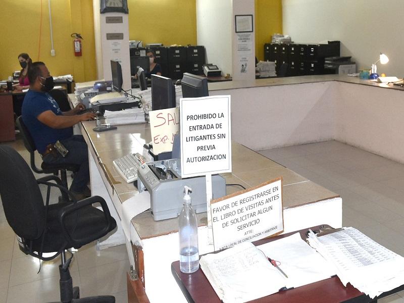 Reabren dependencias estatales tras per&iacute;odo vacacional