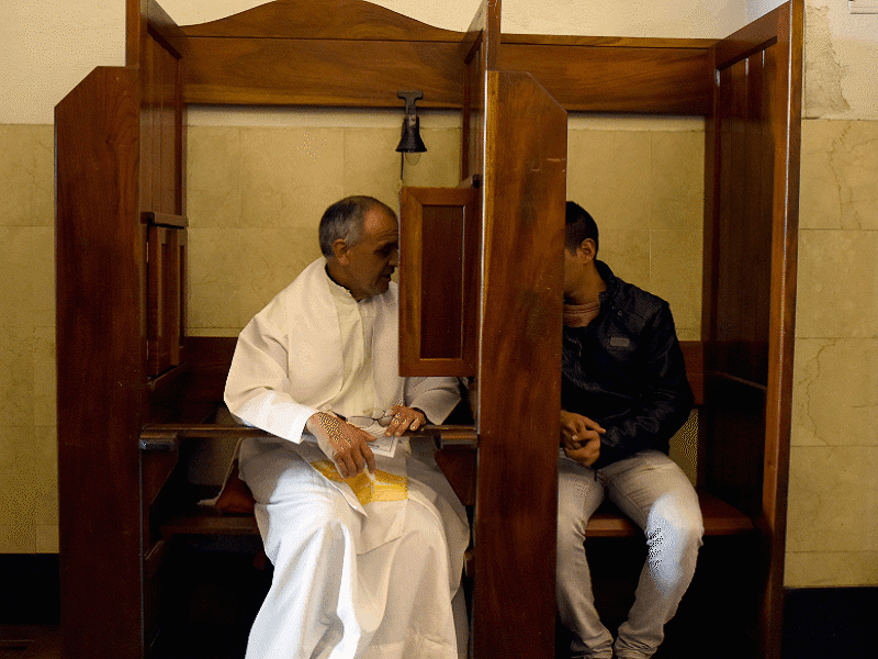 Por la pandemia, ha bajado considerablemente el n&uacute;mero de confesiones en la iglesia cat&oacute;lica