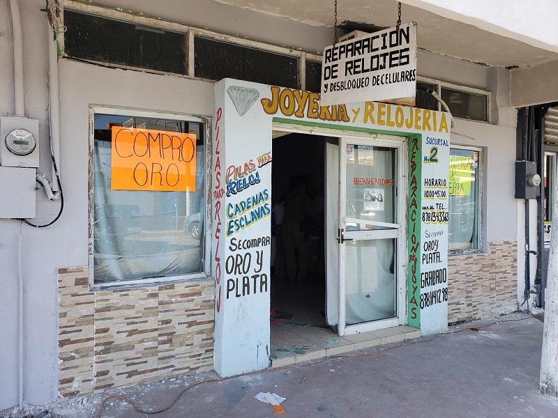 Roban 90 mil pesos en mercanc&iacute;a de un taller de joyer&iacute;a y relojer&iacute;a en la zona centro de Piedras Negras (video)