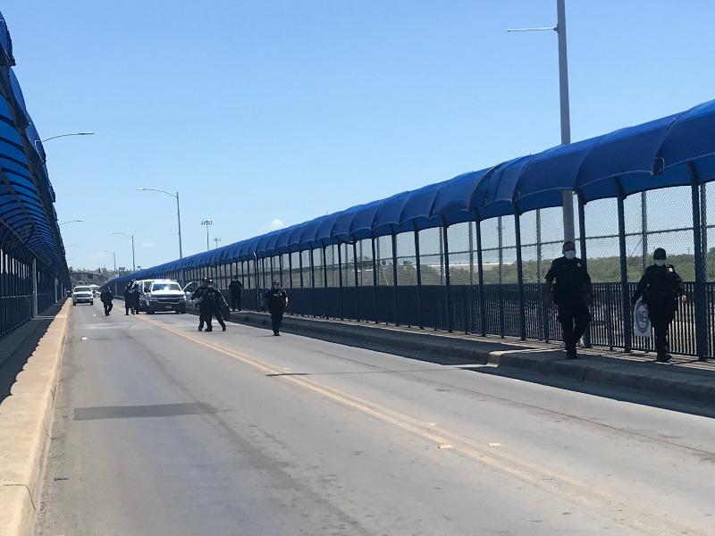 Agentes CBP realizaron un simulacro a mitad del Puente Internacional Uno de Eagle Pass