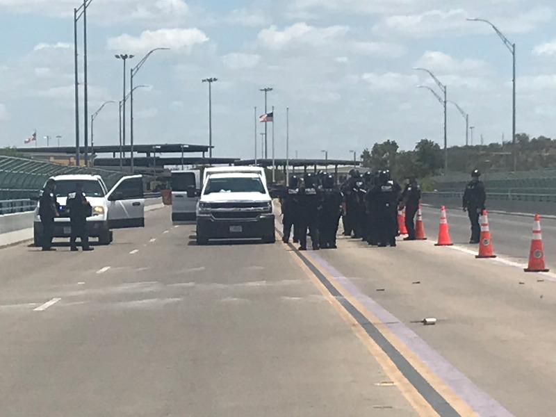 Agentes CBP realizaron sorpresivo simulacro en el Puente Internacional Dos de Eagle Pass