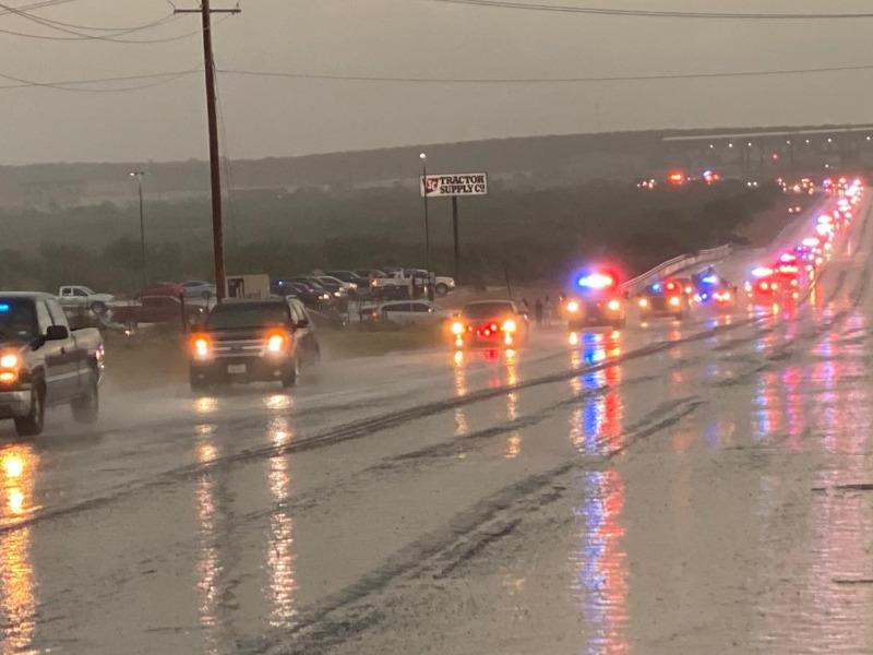 Rinden guardia de honor a polic&iacute;a de Eagle Pass que falleci&oacute; v&iacute;ctima de coronavirus