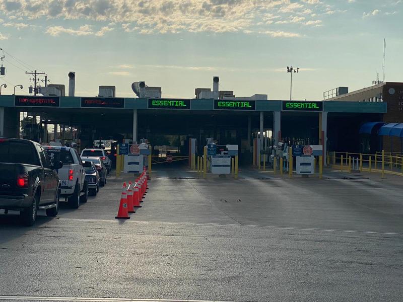 Se formaron largas filas para cruzar de Piedras Negras a Eagle Pass por nuevos operativos