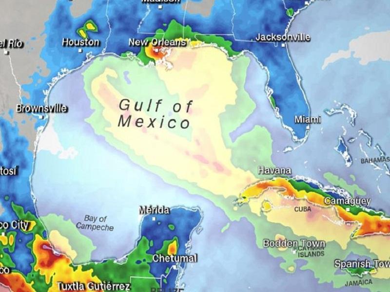 Marco se convierte en huracán mientras la costa del Golfo se prepara para 2 ciclones esta semana (video)