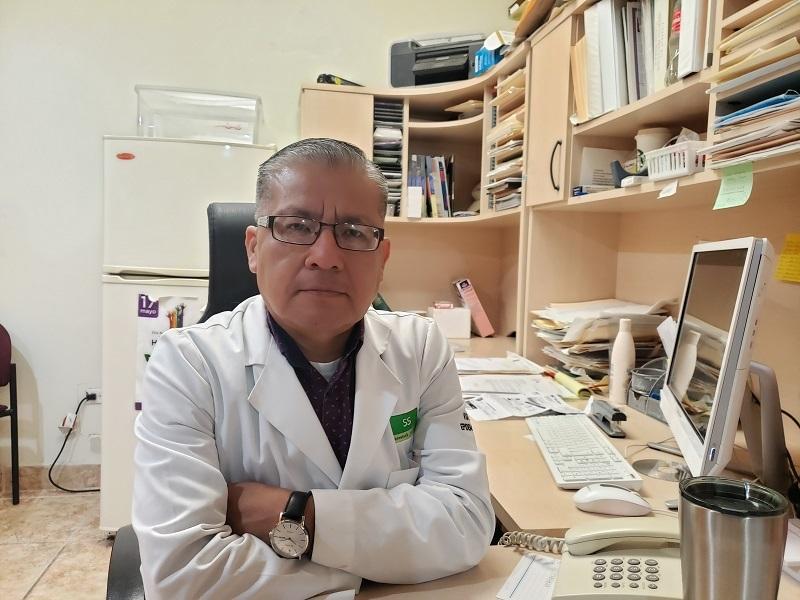 Reportan como delicado pero estable al epidemiólogo de la Jurisdicción Sanitaria 01, Fermín Pérez Ortiz