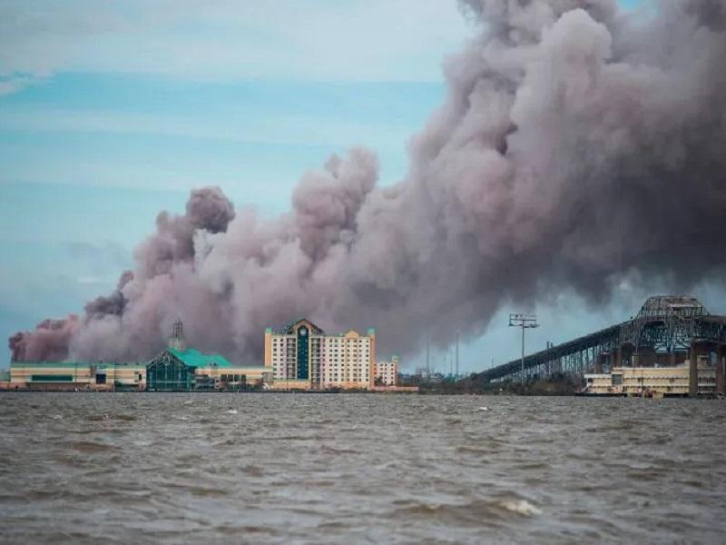 Se incendia planta química tras paso del huracán Laura en Luisiana