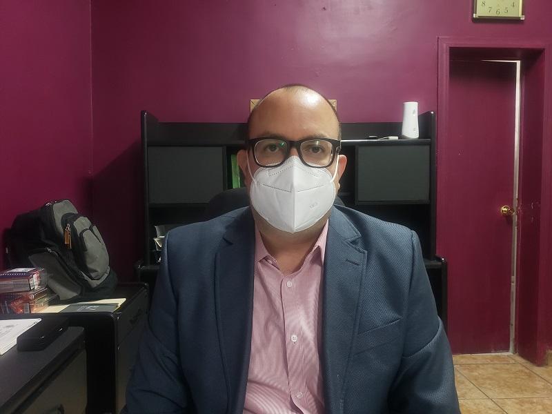 Largas jornadas y contacto con infectados, factores para que personal de salud se contagie de Covid-19