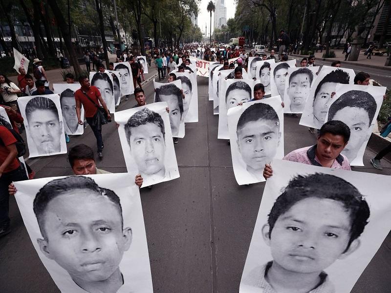 Investigaci&oacute;n del caso Ayotzinapa est&aacute; en un momento crucial: AMLO