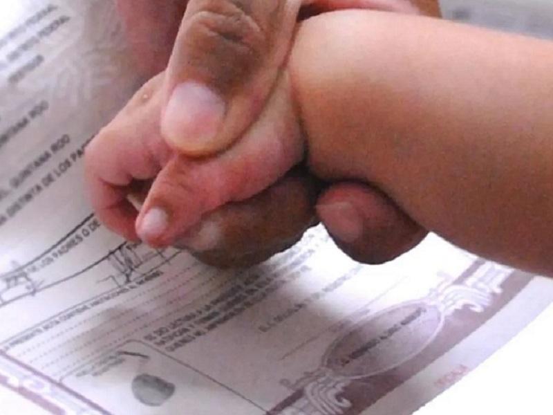 No es necesario llevar a beb&eacute;s a registrar, el tr&aacute;mite lo puede hacer un adulto, afirman Oficial&iacute;as 