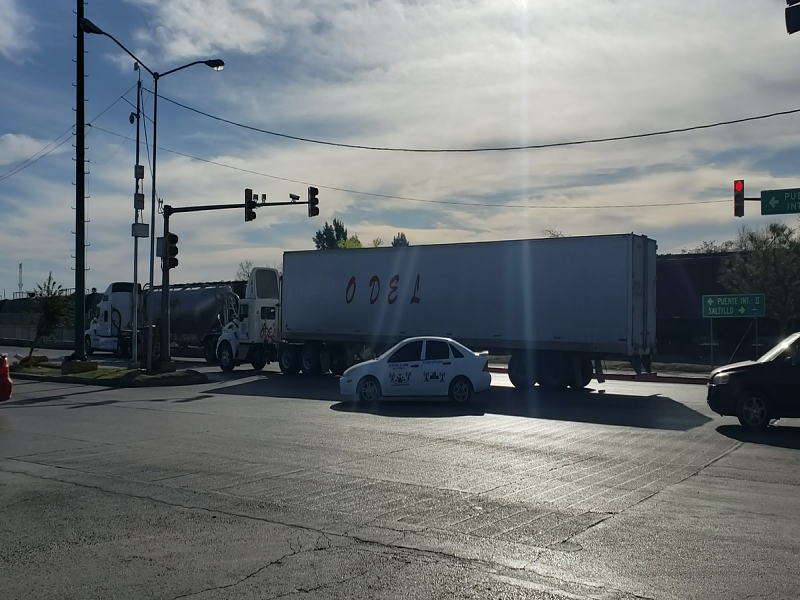 Aun no se recupera el flujo de mercanc&iacute;as que se exportan por Piedras Negras (video)