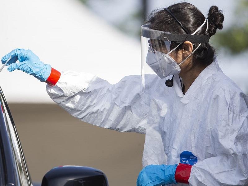 Cerca el mundo de los 27 millones de contagios de coronavirus, suman m&aacute;s de 880 mil muertos: OMS