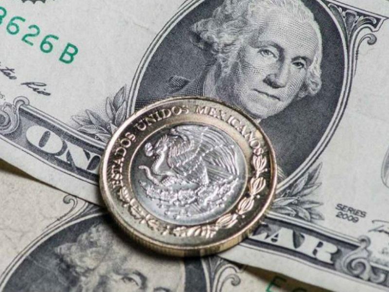 Peso cae por temores sobre relaci&oacute;n EU-China; d&oacute;lar, en 21.72 unidades
