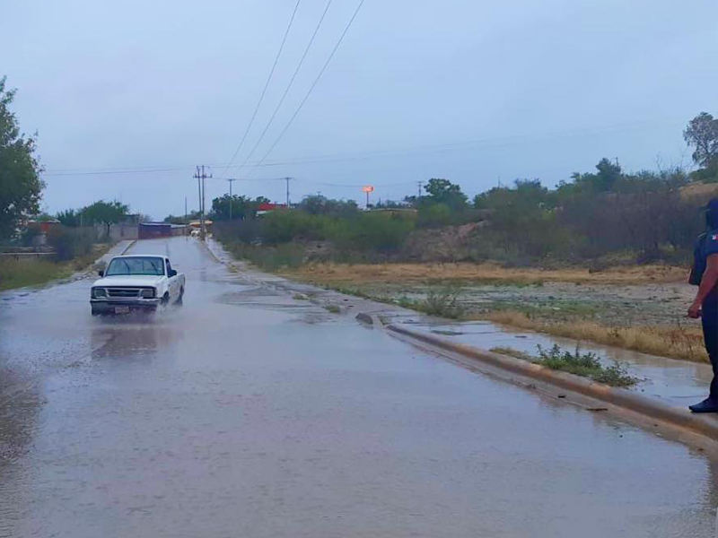 Llega segundo frente fr&iacute;o con inundaciones de calles en Acu&ntilde;a 