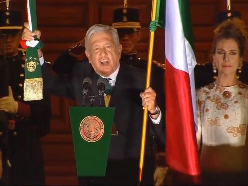 &iexcl;Viva la esperanza en el porvenir! AMLO da el Grito de Independencia ante un Z&oacute;calo capitalino vac&iacute;o