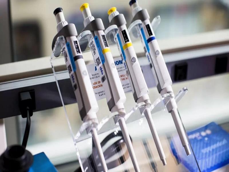 Revela Moderna protocolo de ensayo de la vacuna contra el COVID-19