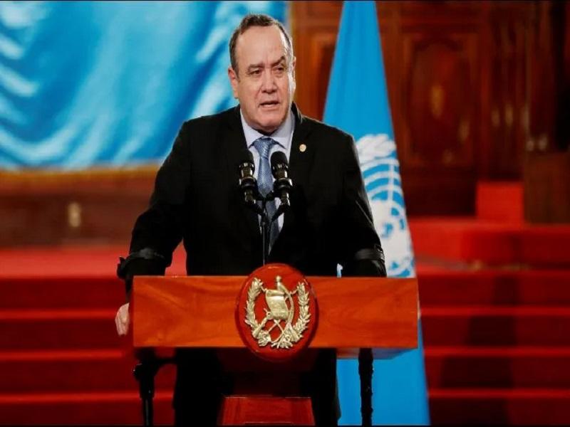 Presidente de Guatemala, Alejandro Giammattei, dio positivo a coronavirus