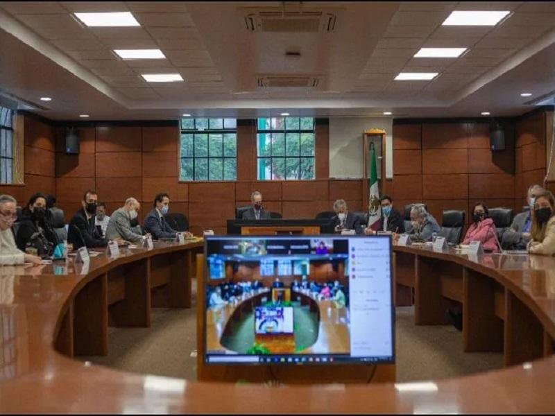 Plantean a L&oacute;pez-Gatell traer a M&eacute;xico 32 millones de dosis de la vacuna rusa contra el COVID-19