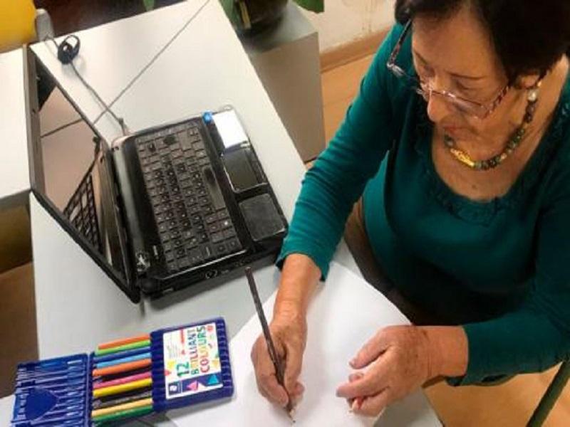 Hasta 15 d&iacute;as tardan en reponer certificados a adultos que terminaron sus estudios basicos en el IEEA