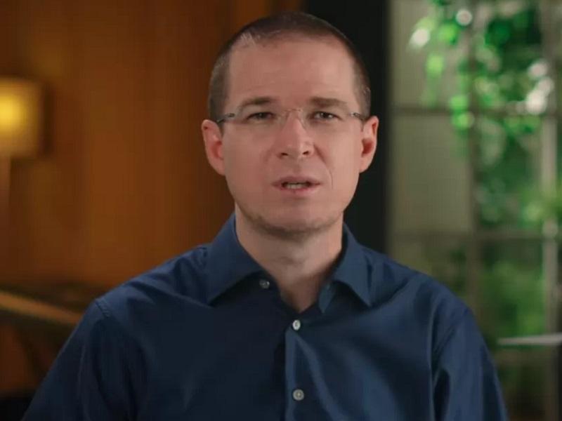Vuelve Ricardo Anaya a la vida p&uacute;blica; el desastre con L&oacute;pez Obrador es evidente, afirma (video)