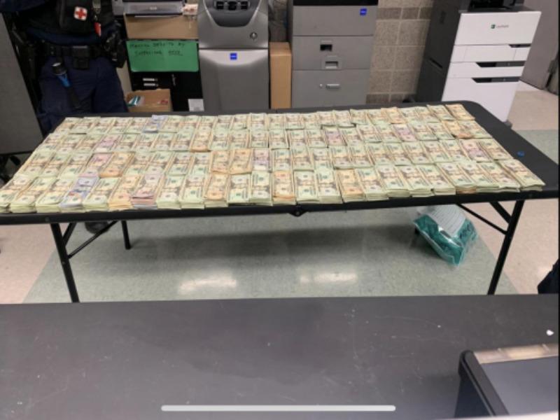 Decomisaron 197 mil d&oacute;lares en efectivo en el Puente Dos de Eagle Pass, iban en un cami&oacute;n de pasajeros con destino a M&eacute;xico