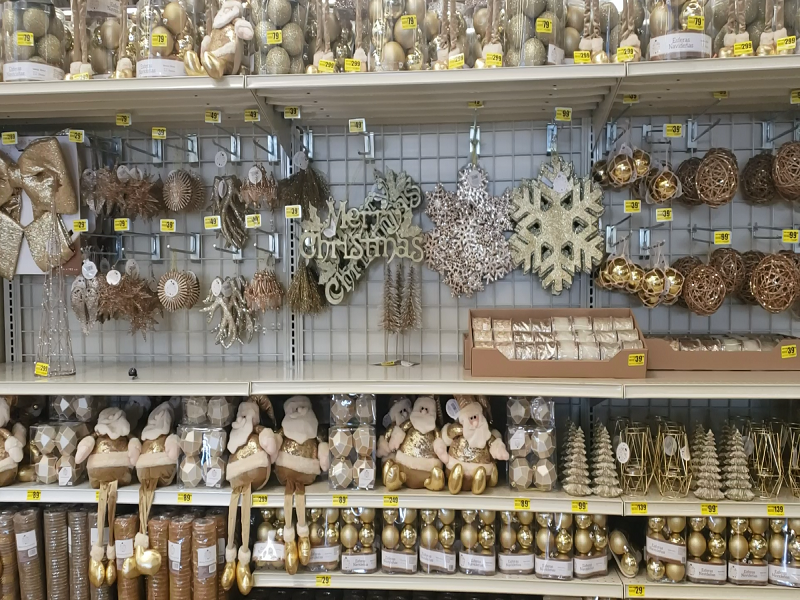 No ha llegado Halloween, pero ya se venden art&iacute;culos navide&ntilde;os en centros comerciales de Piedras Negras (video)