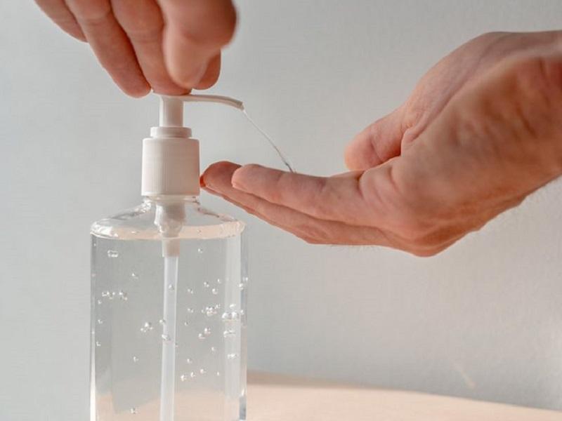 La COFEPRIS alerta sobre las diferentes marcas de gel antibacterial que contienen Metanol 