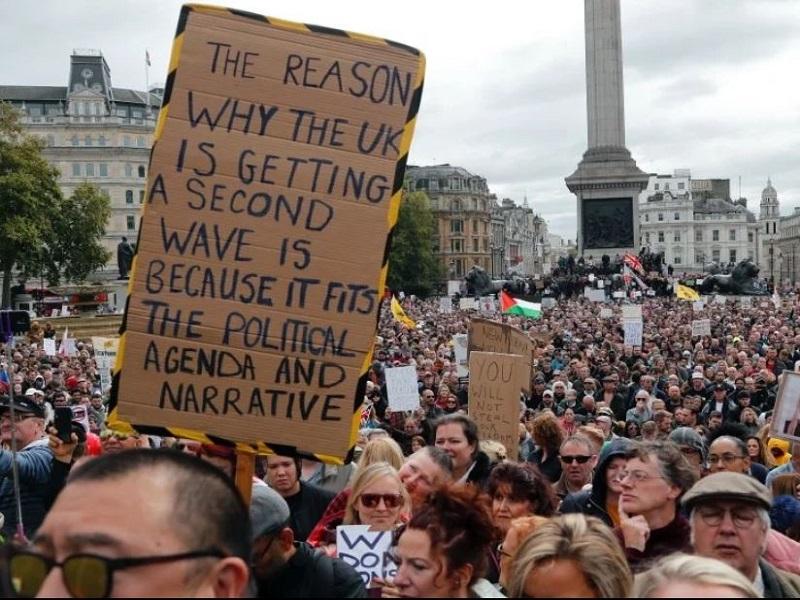 Miles de personas toman las calles de Londres para protestar contra las restricciones por COVID-19