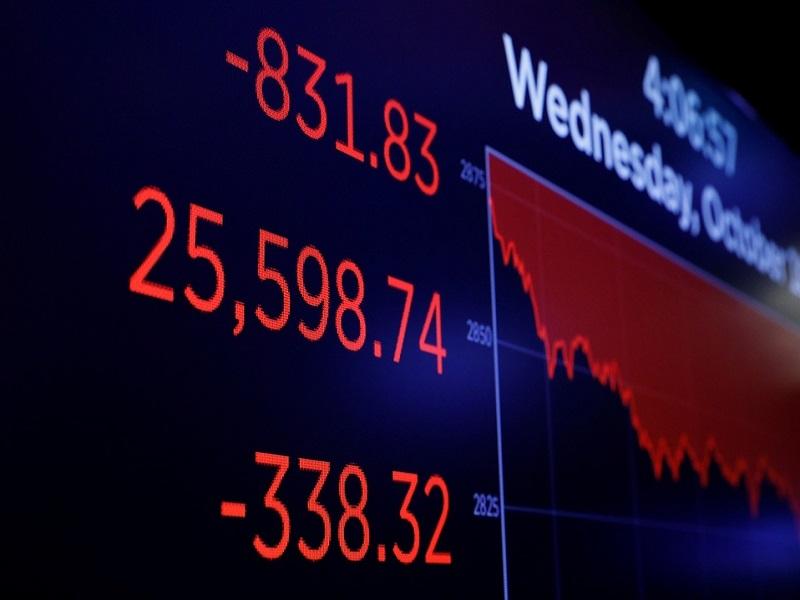 Caen mercados burs&aacute;tiles de EU tras confirmarse que Trump y su esposa tienen COVID-19. Nos sentimos bien, dice la primera dama