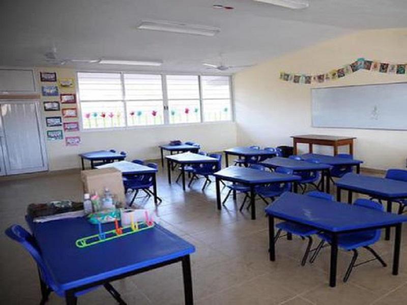 A&uacute;n hay padres de familia que buscan inscribir a sus hijos a la escuela, a mes y medio del inicio de clases