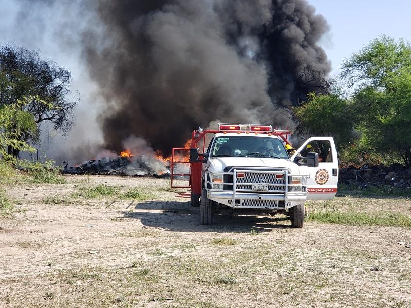 No han denunciado incendio de residuos de autos y llantas en el tramo Piedras Negras-Nava