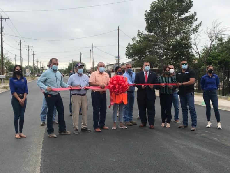 Concluy&oacute; la pavimentaci&oacute;n de la calle Eidson Road, preparan reparaci&oacute;n de la Memo Robinson (video)