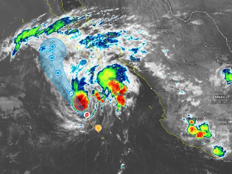 Norbert se reconvierte en tormenta tropical en costas de Baja California Sur