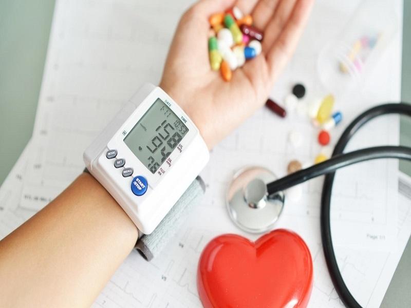 Tratamiento antihipertensivo requiere modificar h&aacute;bitos de vida