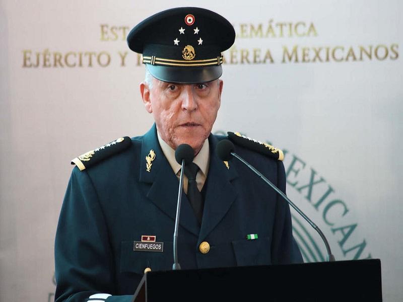 General Salvador Cienfuegos enfrentar&iacute;a cargos por narcotr&aacute;fico y lavado de dinero en EU, fue detenido a solicitud de la DEA