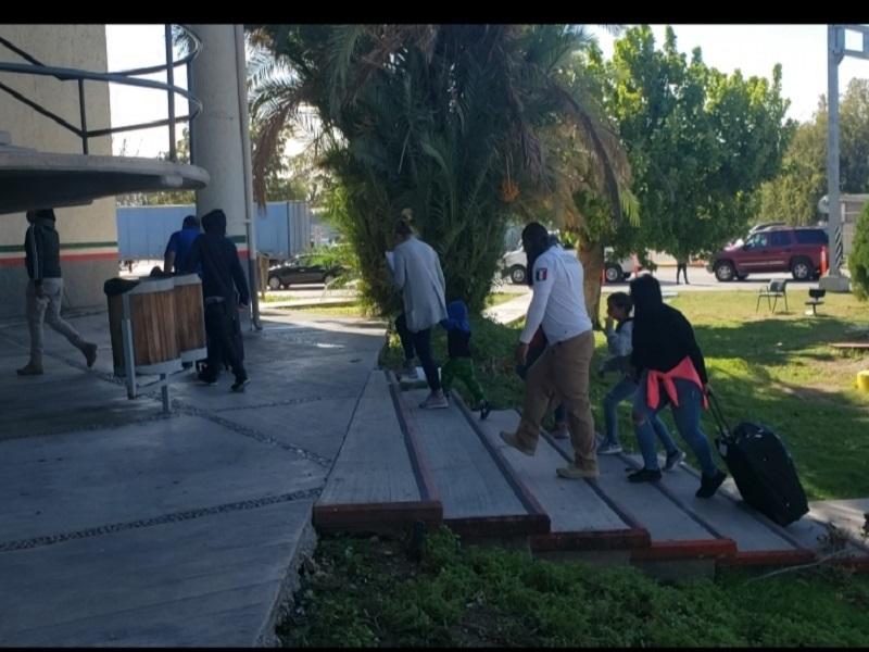 Por retraso en solicitudes de asilo en EU, migrantes permanecen en Piedras Negras y Acu&ntilde;a: Emilio de Hoyos