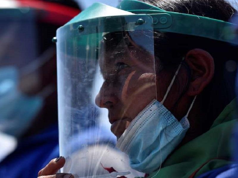 El mundo roza los 40 millones de casos de COVID-19, reporta la OMS; las muertes llegan a 1.1 millones