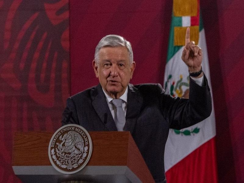 Soy el &uacute;nico vocero del caso Salvador Cienfuegos: AMLO