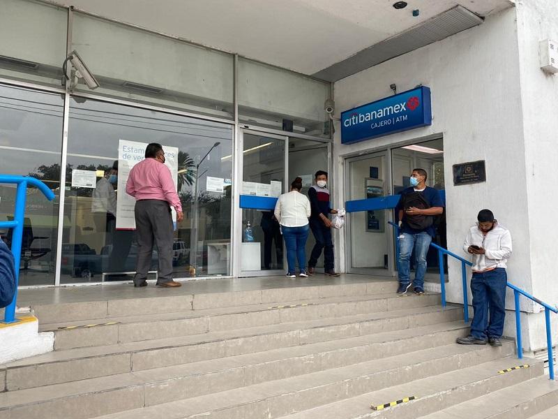 Banco en Piedras Negras reabre sus puertas después de dos semanas cerrado por contagio de COVID-19