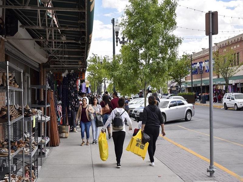 Imponen toque de queda nocturno en El Paso, Texas, por aumento de COVID-19