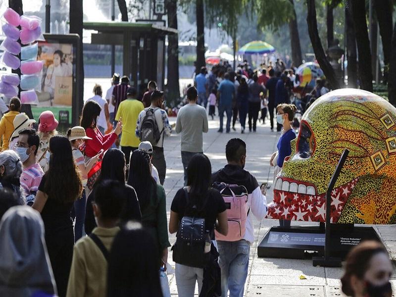 Se dispara percepci&oacute;n ciudadana sobre segunda ola de COVID-19 en M&eacute;xico; 60% cree que habr&aacute; m&aacute;s contagios: Encuesta