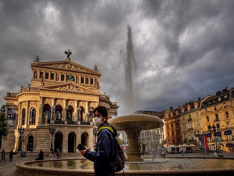 Alemania cierra restaurantes, bares y cines para frenar COVID-19; tiendas y escuelas permanecer&aacute;n abiertas